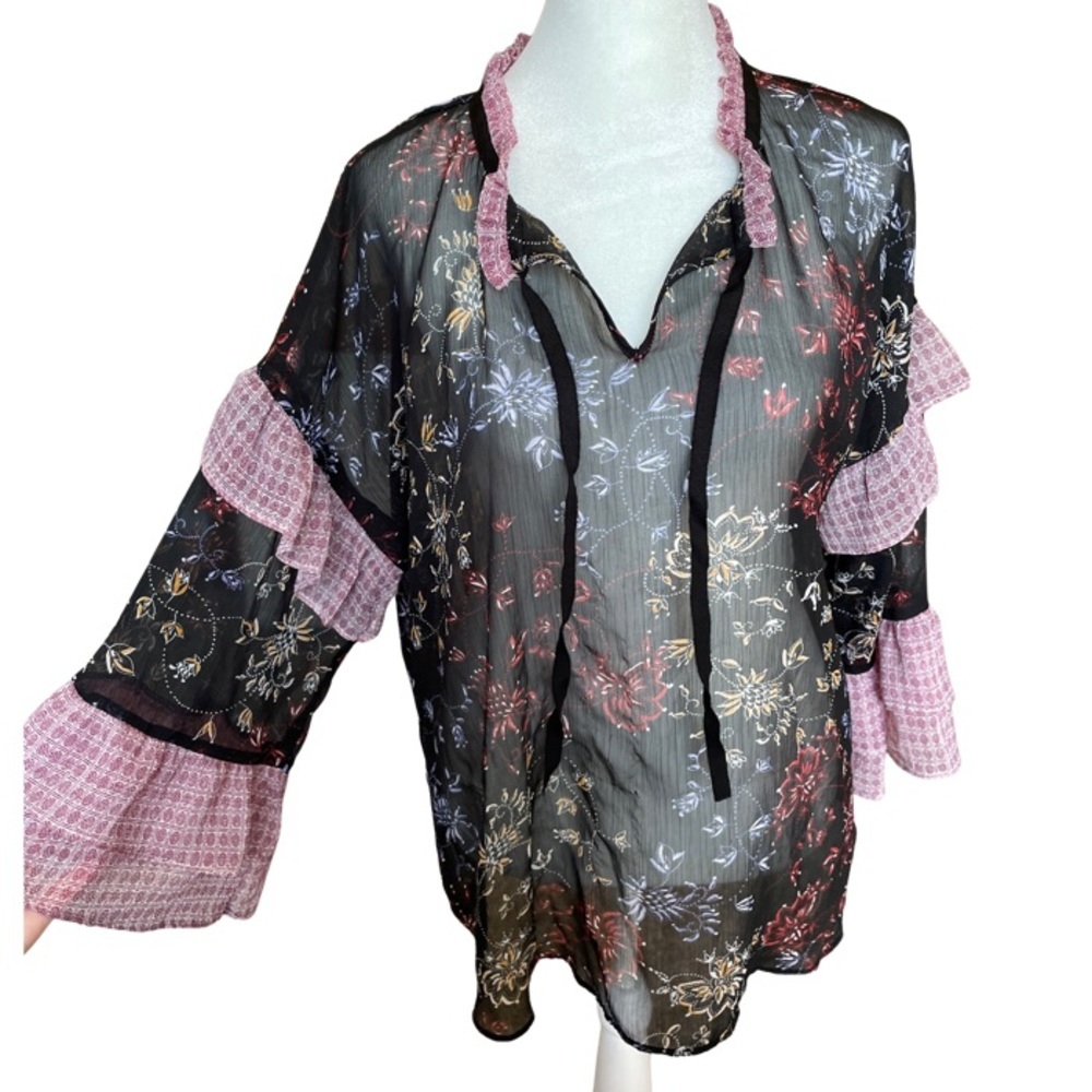 A.n.a flowy breezy blouse with arm detail M